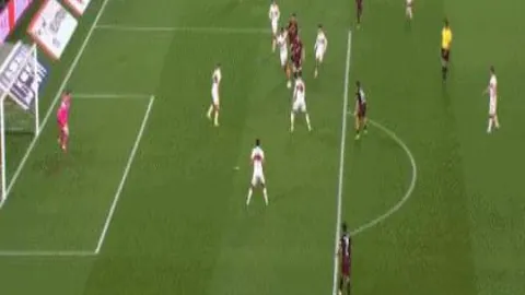 卢森堡新星岁前锋国家队初登场，与卢卡库并肩成焦点